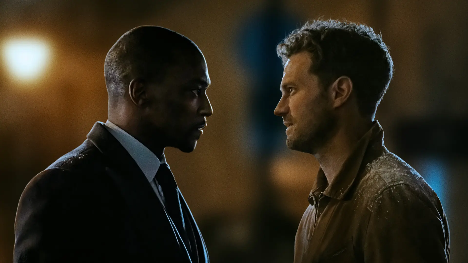 Apple TV lanza las primeras imágenes de 12 12 12, el thriller de atracos de Anthony Mackie y Jamie Dornan que llega en otoño