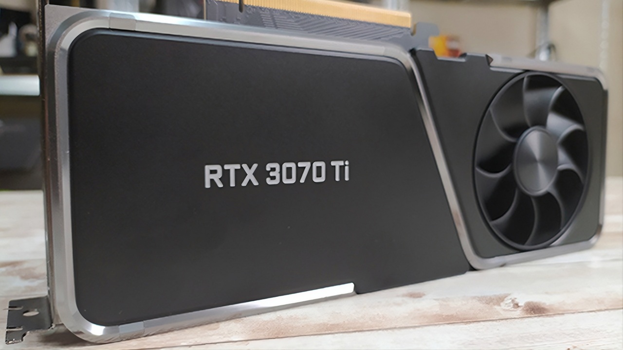 GeForce RTX 3070 Ti da 16 GB: un modder l'ha realizzata, ma le prestazioni peggiorano