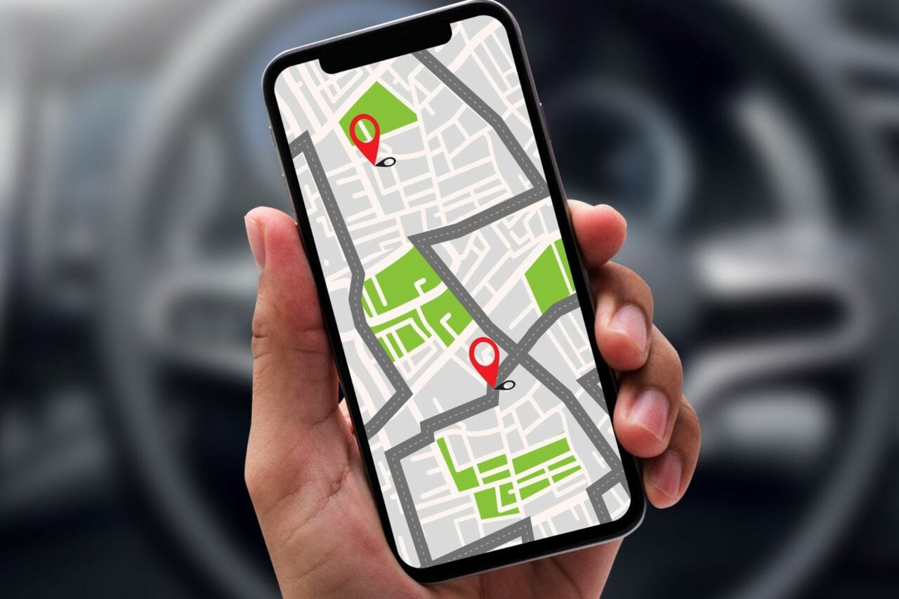 Un traceur GPS sous votre voiture ? Ce fléau qui explose en France et qui peut vite mal tourner