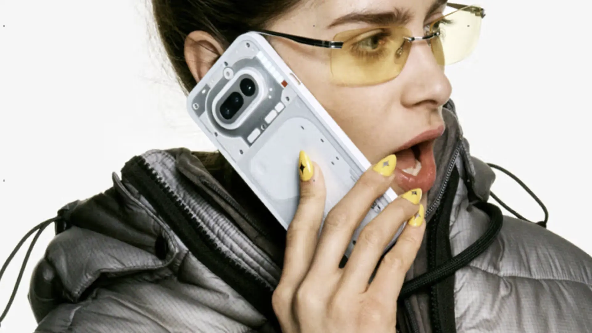 El móvil que rompe con la monotonía: el Nothing Phone une el diseño transparente con la velocidad que necesitas