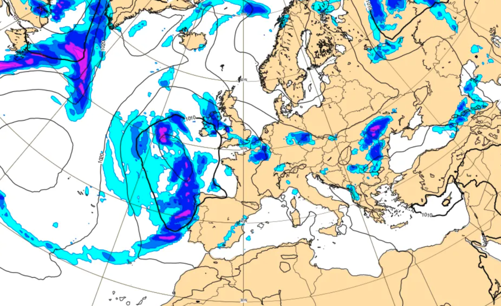 Un frente frío se acerca a toda velocidad al noroeste del país: 12 horas de lluvia intensa, mucho viento, frío y granizo para acabar agosto
