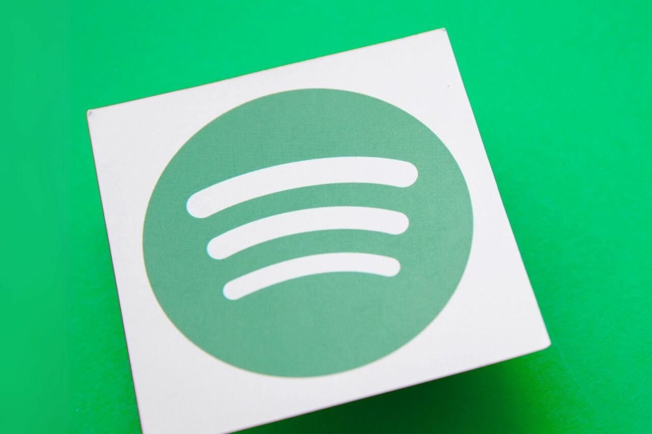 Spotify teste un bouton pour zapper les pubs de podcasts
