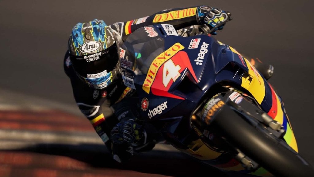 Un pilote expérimenté juge le réalisme des meilleures simulations de motos