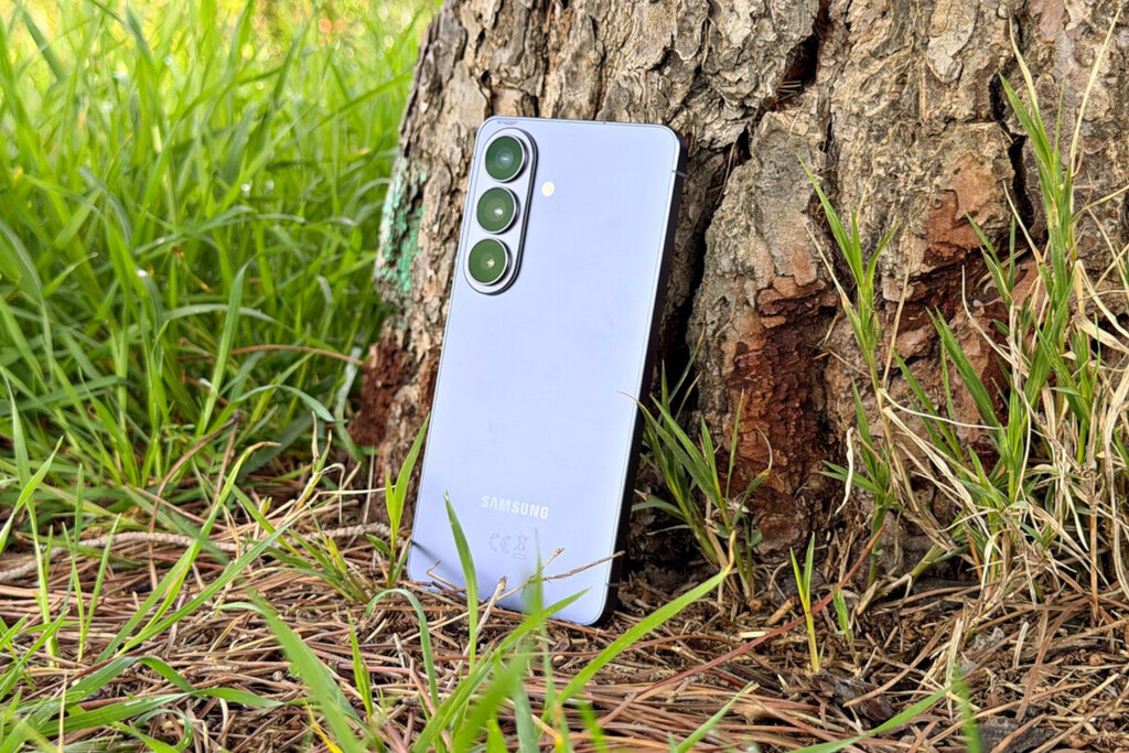 El Samsung Galaxy S26 baja de precio en su versión con 512 GB y 3 + 1 años de garantía