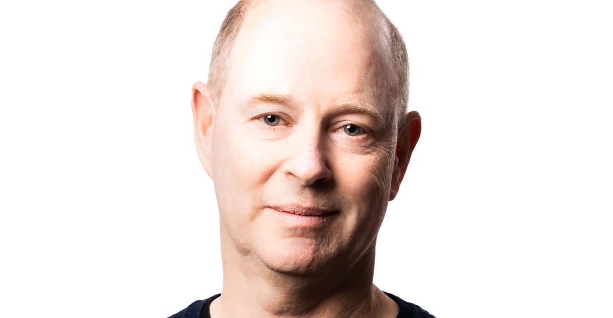 Microsoft’s head of comms is leaving after almost 20 years