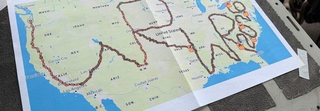 Disegno GPS più grande del mondo: l'impresa di due motocicliste è da record