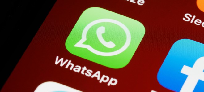 WhatsApp, nuovi temi in arrivo su iPhone con sfondi animati per le chat
