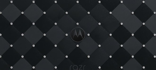 Motorola pronta a brillare: sta per lanciare un Razr 70 con Swarovski