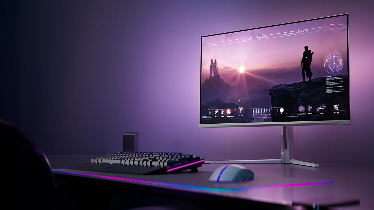 Philips Evnia 32M2N8900, la recensione del monitor 4K QD-OLED che sembra un TV