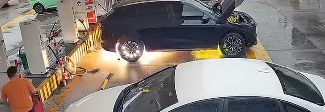 Zeekr 7X prende fuoco a Ningbo (Cina): cos'è successo?