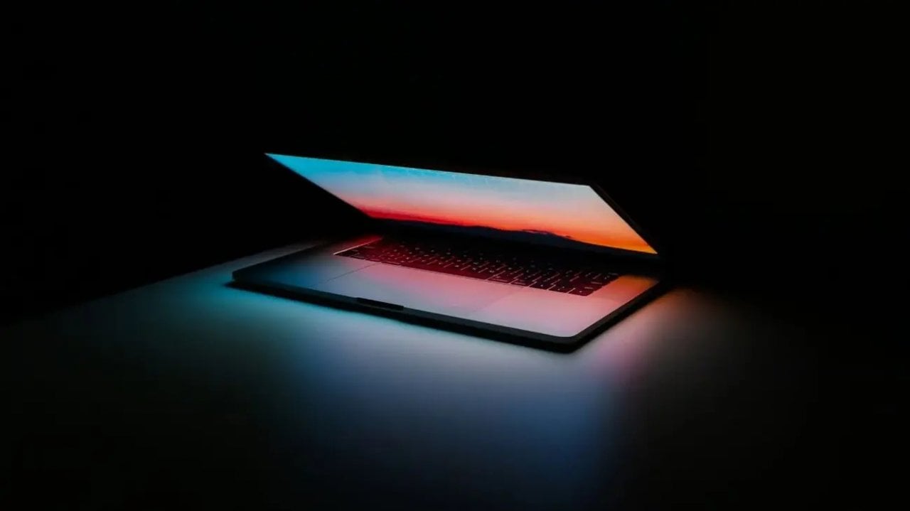 Apple avrebbe cancellato due nuovi MacBook: addio al modello pieghevole?