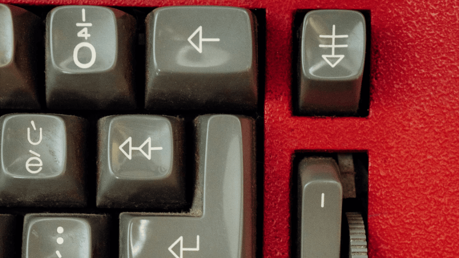 「Insert」や「Delete」は昔こんな記号だった、PCキーボードから消えたアイコンの歴史