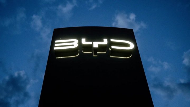 BYD vola all'estero: l'export a +68%, e l'Italia ne premia il boom con quasi 30.000 immatricolazioni
