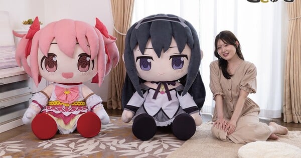 Madoka, Homura Become Large Plushes in Time for Latest Madoka Magica Film