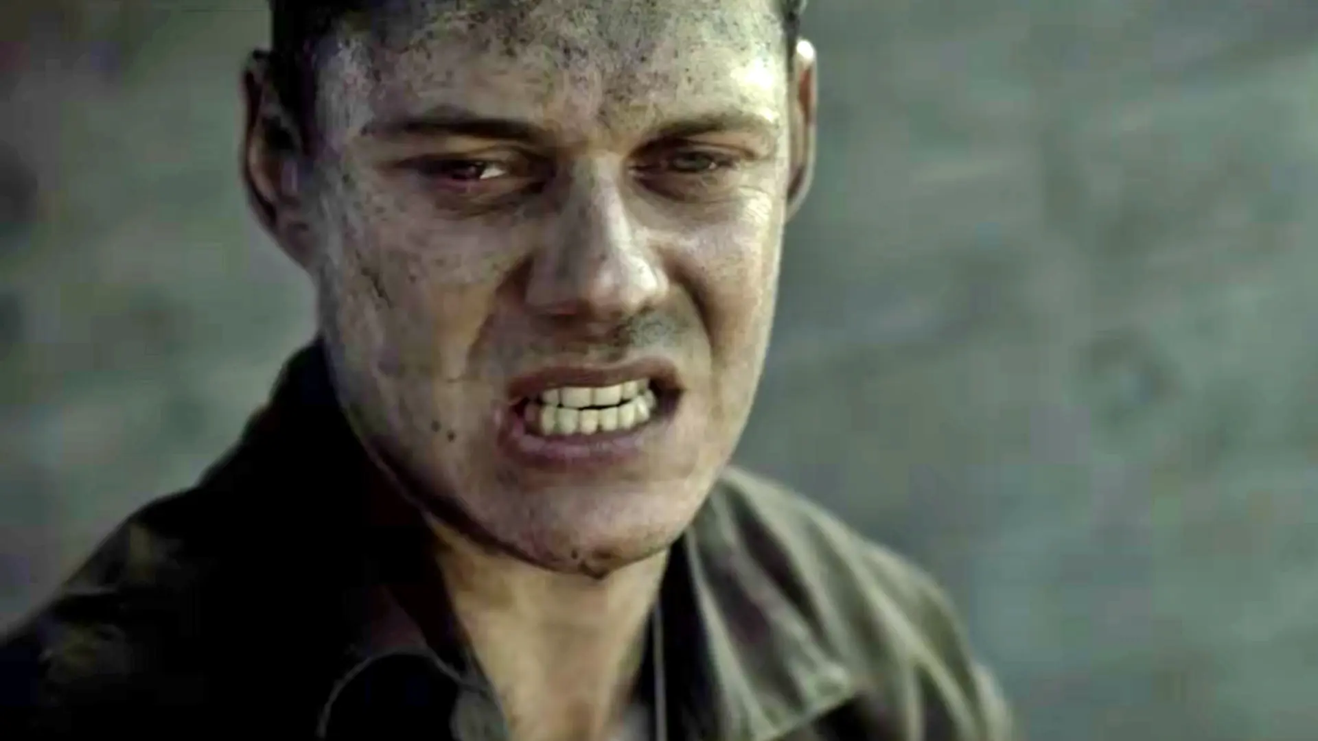 Netflix comparte el primer tráiler de Mosquito Bowl: Un partido en plena guerra, con Bill Skarsgård y Nicholas Galitzine