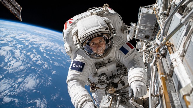 Passeggiata spaziale storica: Sophie Adenot esce dalla ISS | Come seguire
