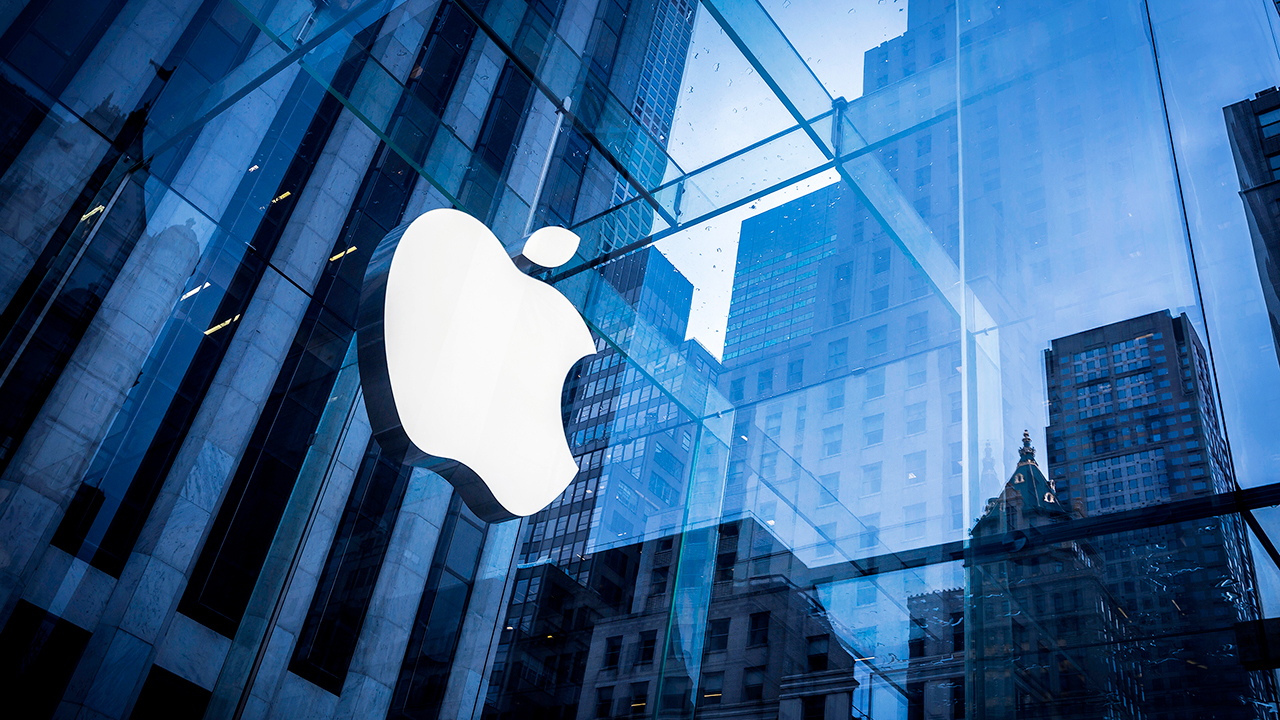 Causa da 2,3 miliardi per Apple, accusata di doppi standard sulle regole di tracciamento delle app
